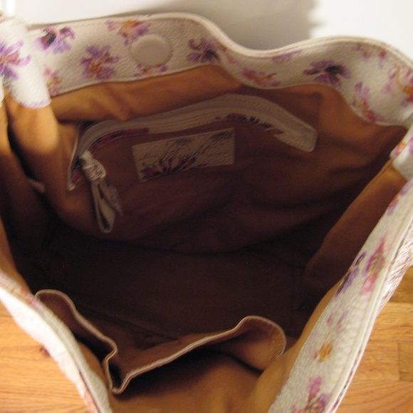 Field of Dreams Floral Leather Hobo - Picture 3 of 6